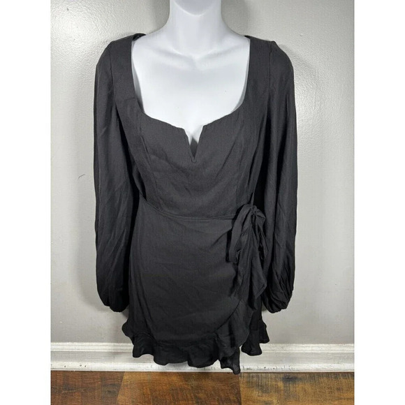 Hello Molly Fashion Black Dress Size L(8)With Zip Up Back NEW! Ruffle - Picture 1 of 11